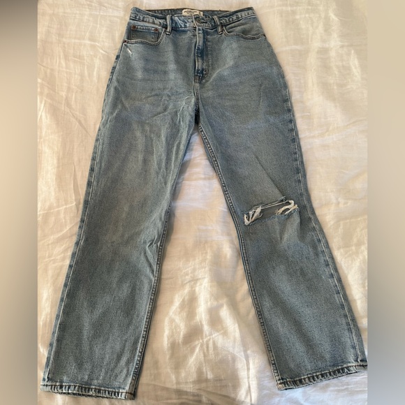 Abercrombie & Fitch jeans - Picture 1 of 3